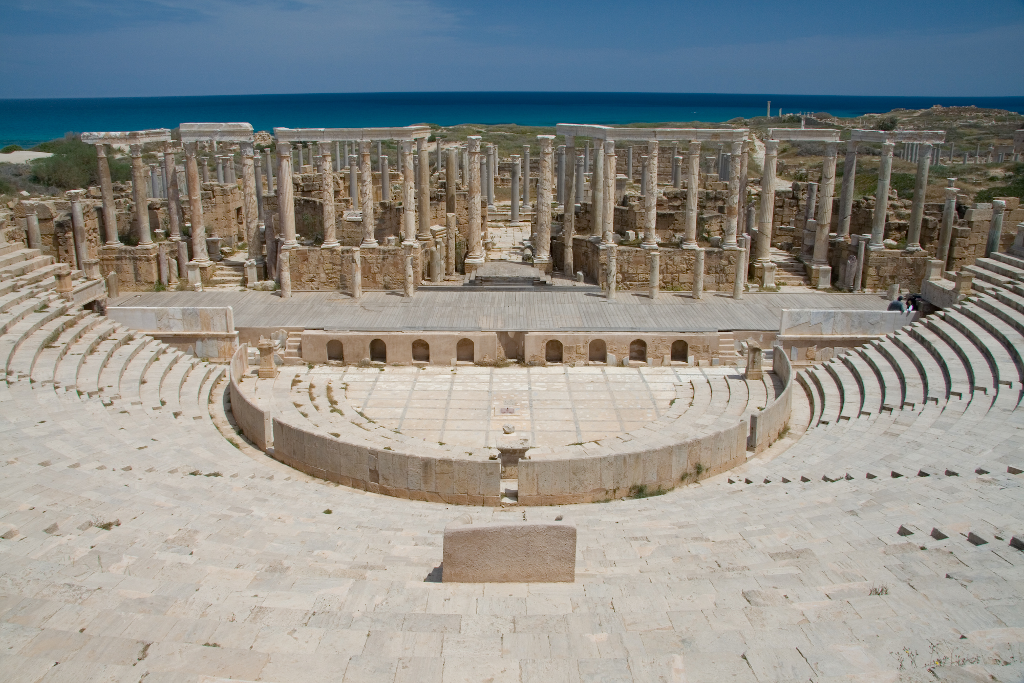 http://upload.wikimedia.org/wikipedia/commons/f/f8/Libya_5453_Leptis_Magna_Luca_Galuzzi_2007.jpg