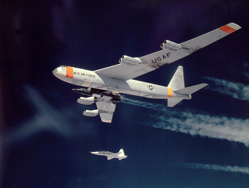 X-15 being carried by its NB-52B mothership 