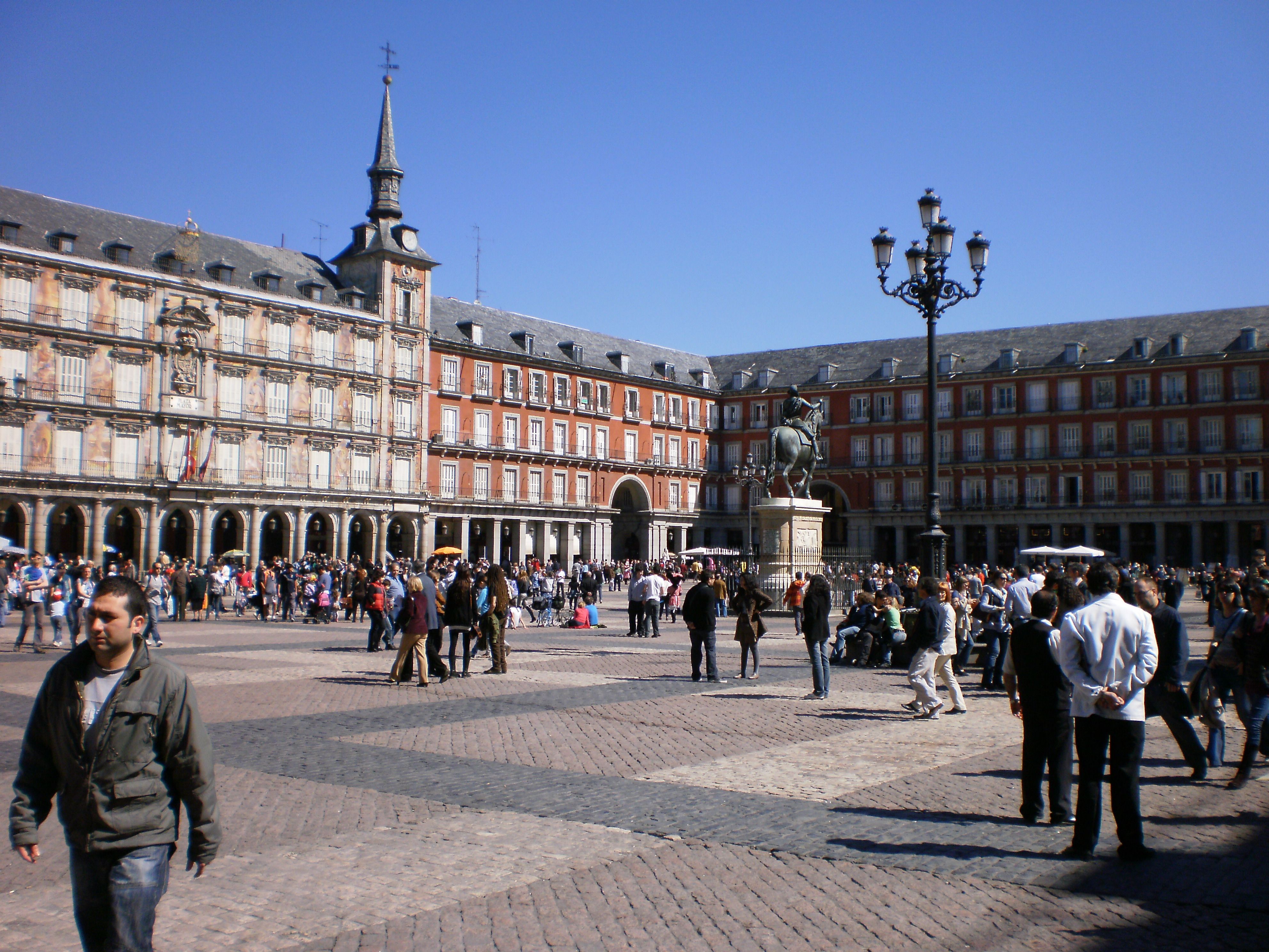 Plaza_Mayor_Madrid.JPG