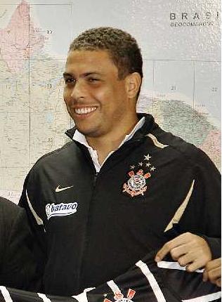 http://upload.wikimedia.org/wikipedia/commons/f/fc/Ronaldo2009Corinthians.jpg