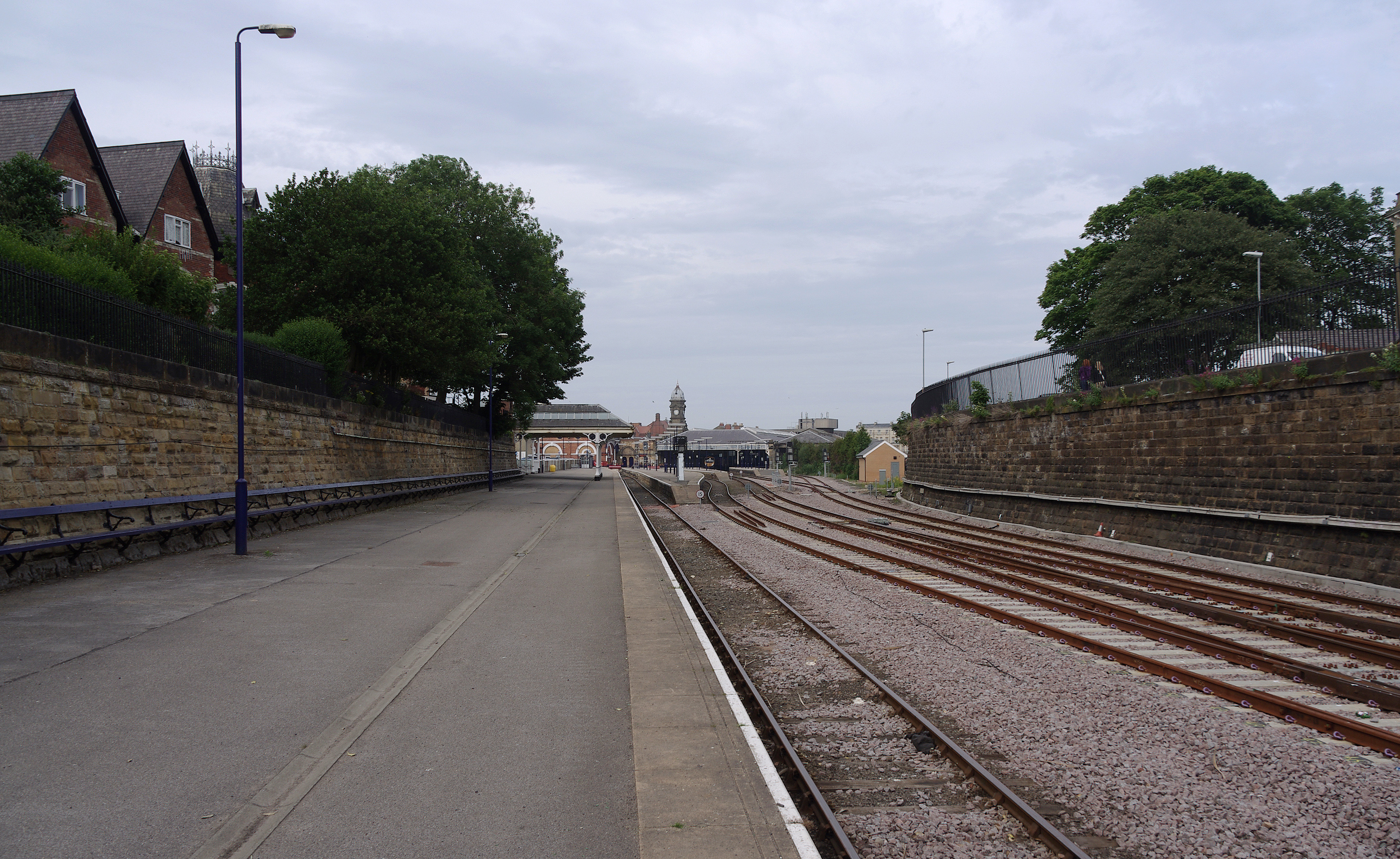 Description Scarborough railway station MMB 12.jpg