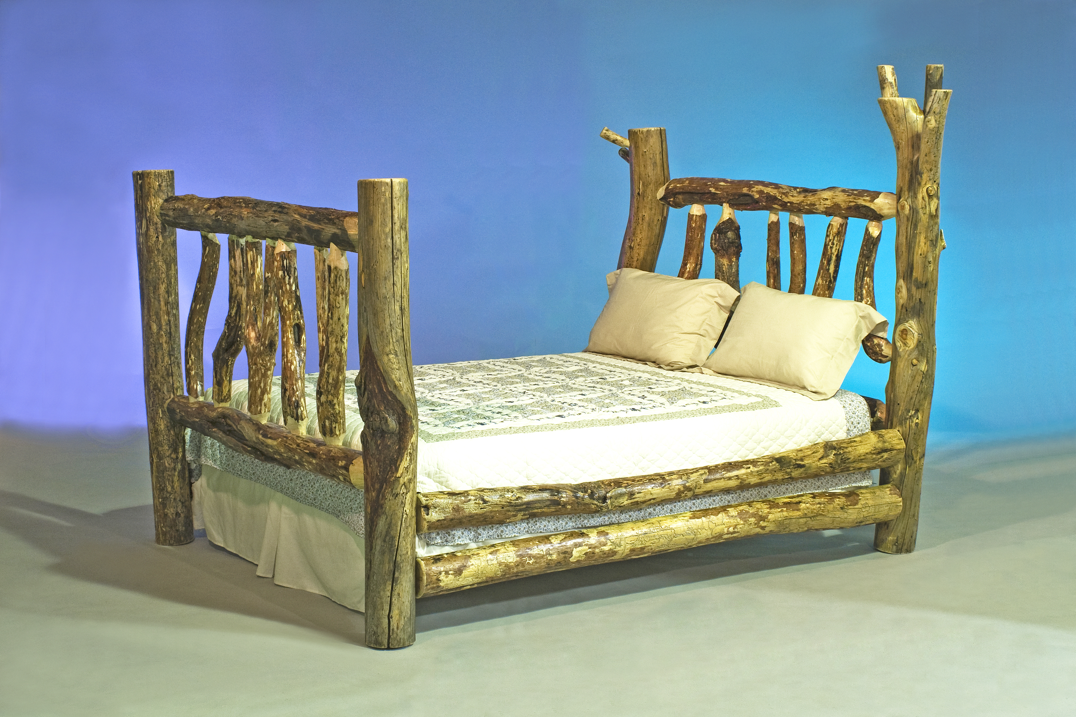 File:Log Furniture Queen Bed.jpg - Ts\u00e9ts\u00eah\u00e9st\u00e2hese Wikipedia