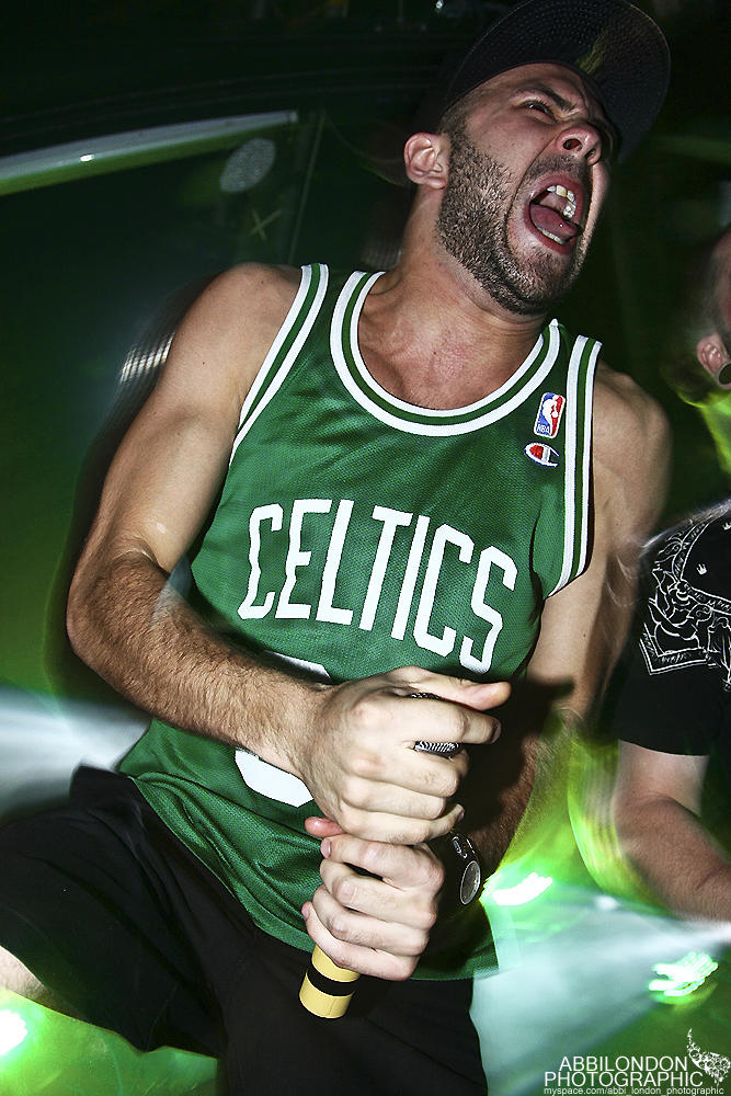 despised icon live