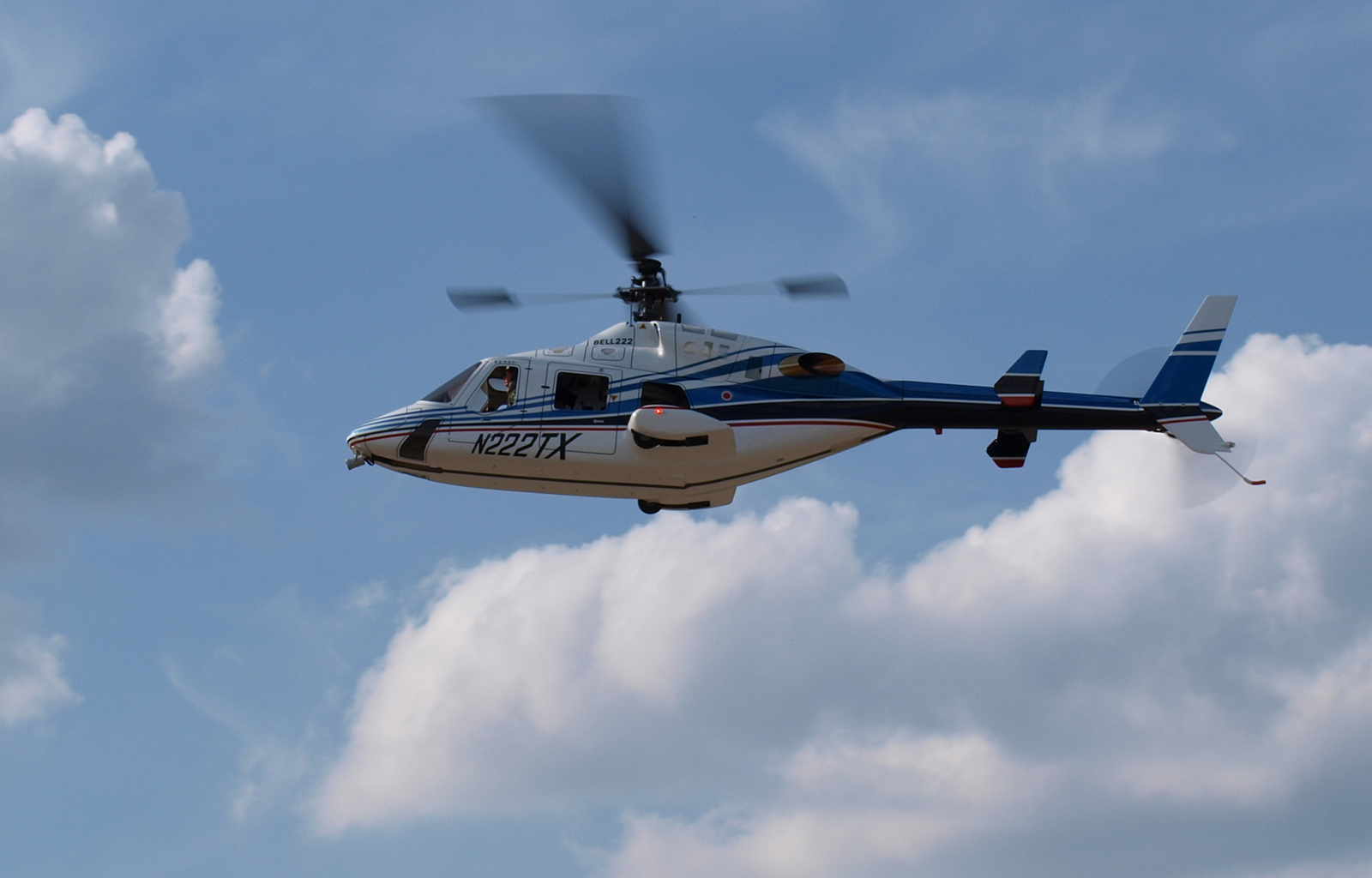 RC_Helicopter_Bell_222.png