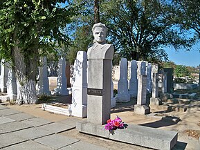 Tumba de Galina Petrova en el cementerio militar de Kerch