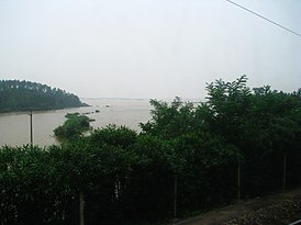 Наводнение на реке Ганьцзян в уезде Чжаншу провинции Цзянси