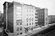 The 1912 building, at 321 East 42nd Street, between First and Second Avenues, shown the year it opened. Hospital for the Ruptured and Crippled, 321 East 42nd Street, New York City.jpg