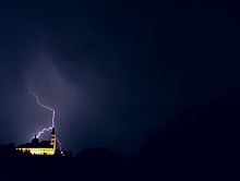 Lightning Basilika Mariatrost.jpg