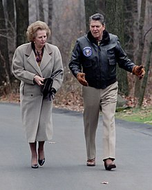 A primeira-ministra Margaret Thatcher e o presidente dos Estados Unidos Ronald Reagan em 6 de novembro de 1986.