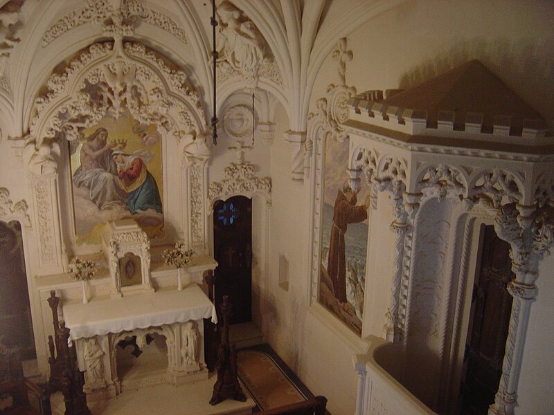 File:Regaleira inside Chapel.JPG