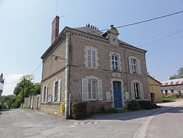 gemeentehuis met school