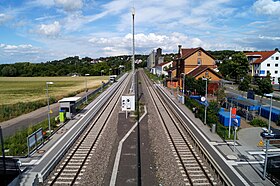 Sanierter und neu gebauter Bahnhof Wörrstadt: Das am 14. Dezember 2014 in Betrieb genommene Gleis befindet sich auf der linken Seite