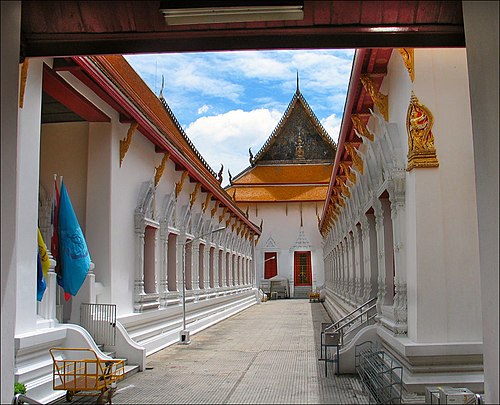Wat Mahathat Yuwaratrangsarit things to do in Phra Borom Maha Ratchawang