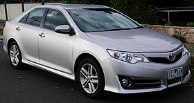 2014 Toyota Camry (ASV50R) Atara S sedan.jpg