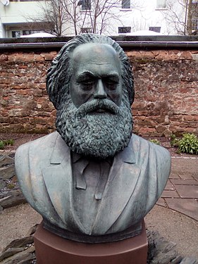 Бюст Карла Маркса в Трире