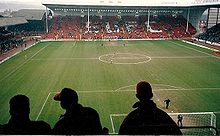 Bramall Lane in 1992. The old John Street terrace is at the left of the picture. Brammall Lane - Sheffield - mars 1992.JPG