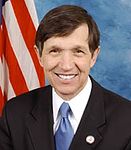 Dennis Kucinich, politiker, USA, som bland annat lagt fram "The Need Act"