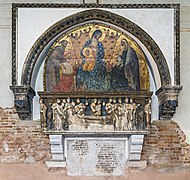 Frari (Venice) - Chapter Room - Monument to Doge Francesco Dandolo.jpg