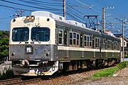 京王時代のアイボリーホワイトに塗装した「復刻塗装車」8802編成