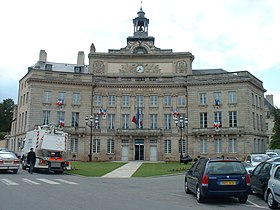 L’hôtel de ville.