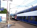 Une rame VB 2N quitte la gare en direction de Paris-Saint-Lazare