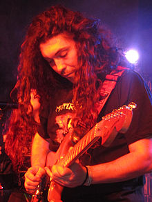 Pier Gonella live guitar.jpg