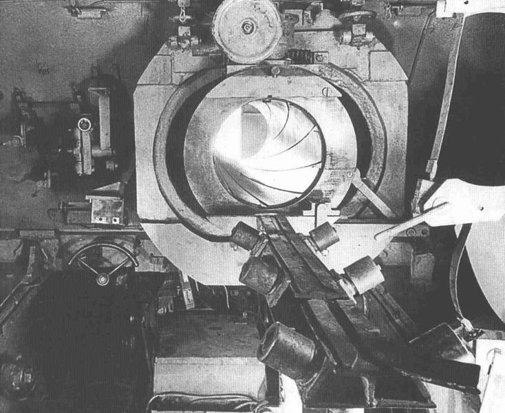 Файл:Sturmtiger interior.jpg