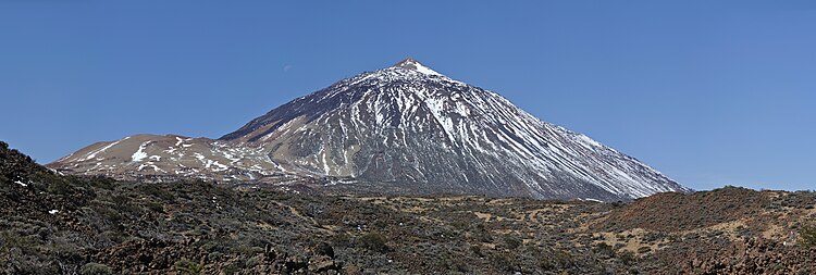 Северо-восточный склон вулкана Тейде на острове Тенерифе (высочайшая точка Испании)