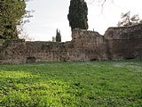 Ruines du hall à double abside, au nord-est de l'entrée principale.