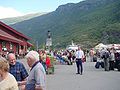 Turisti alla stazione ferroviaria di Flåm