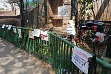 A camera live streaming at a zoo by Niconico Yu Cun Shi Dong Wu Gong Yuan nikoSheng 2017 (32782507624).jpg