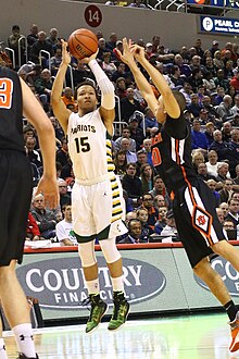 Brunson scoring the first 3 of his IHSA Class 4A title game record 30 points in 2015 20150321 IHSA Class 4A championship game Jalen Brunson's first basket.JPG