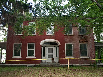 The Arvin Olin house in Franklin Township, just north of Kent, in 2009. Demolished in 2010.