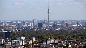 Berlin Skyline Fernsehturm 02.jpg