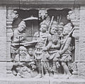 Nobbli akkumpanjat mill-madwar u l-qaddejja tiegħu, bas-relief ta' Borobudur