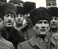 İstiqlal Döyüşü zamanı Mustafa Kamal Paşa ilə birlikdə.
