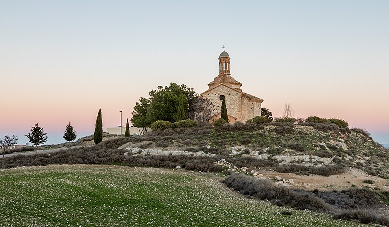 圖為位於西班牙薩拉戈薩省萊塞拉聖多明哥修道院的日落景象，這棟巴洛克風格修道院由以前的伊比利亞人於十四世紀修建。