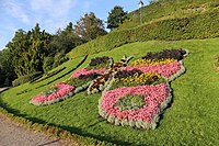 Mosaïculture en forme de papillon.