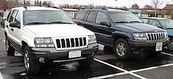 Pre- and post-facelifted WJ Grand Cherokees, right and left respectively