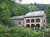 Moulin de Rivage bij de Tombeau du Géant, gevels en daken, machineruimte, kanaal voor watertoevoer naar het oude rad