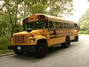 Школьный автобус Национального Собора 5.jpg