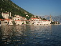 Perast vanaf Baai van Kotor