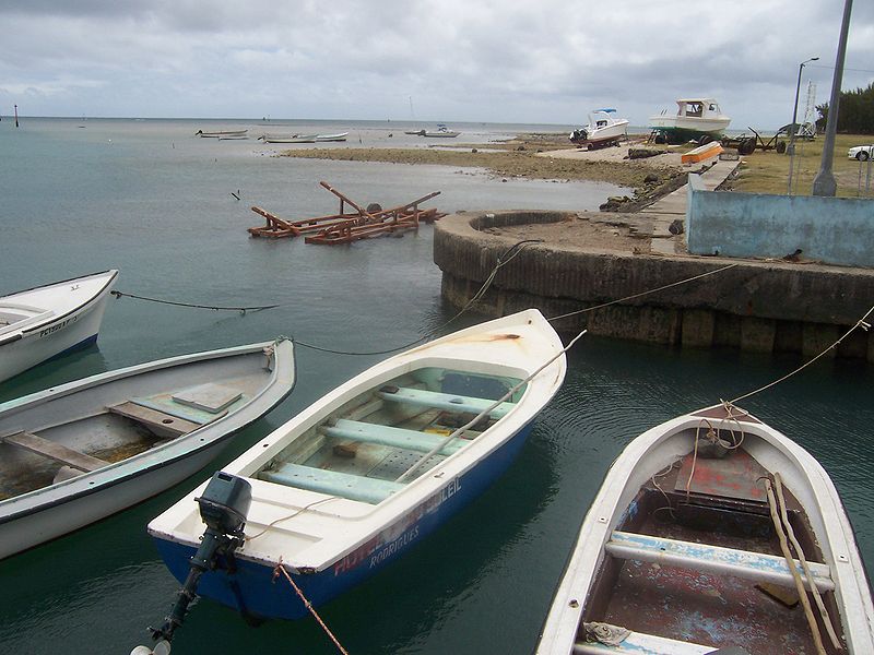 800px-Rodrigues_PortMathurinHarbour.jpg