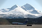 En SAS Boeing 737 som startar från Bardefoss flygplats, 2008