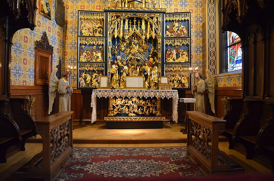 Side Chapel where the Holy Sacrifice of the Mass is offered in St. John Cantius Catholic Church in Chicago, Illinois.