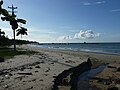 Cedros: Strand und Hafenkai