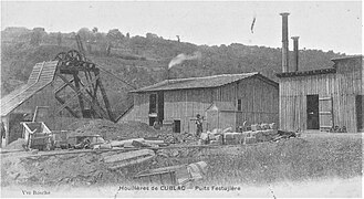 Le puits Festugière en fin de construction.