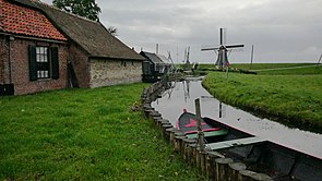 Polder mit Pump-Windmühle