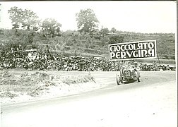 Image publicitaire pour le Cioccolato Perugina sur le parcours de la Coppa 1927.