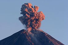 3 Java Vulkan Semeru näher Rauchwolke.JPG